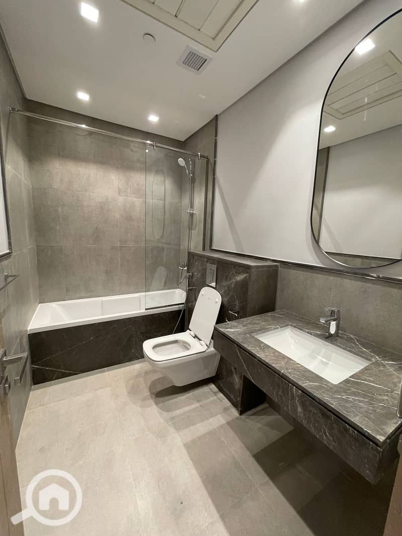 9 b423e47b-a338-48b0-a31d-bfb66b6f0b93. jpeg