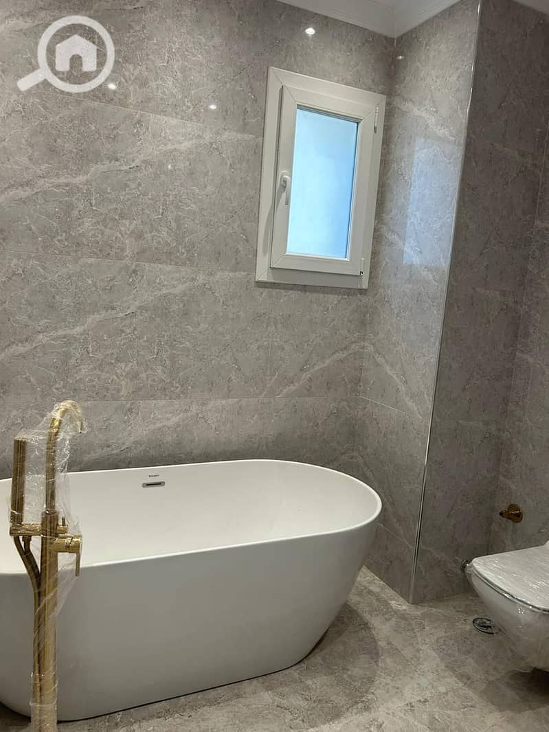 4 WhatsApp Image 2025-12-08 at 20.39. 25 (2). jpeg