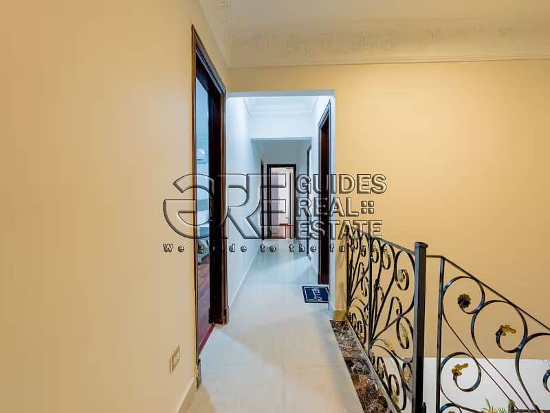 4 4b75ed77-2c82-4fa6-9532-02319bb422d6. jpg