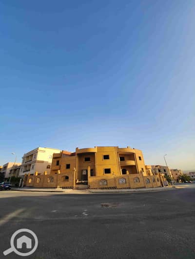 8 Bedroom Villa for Sale in Obour City, Cairo - IMG-20251208-WA0103. jpg