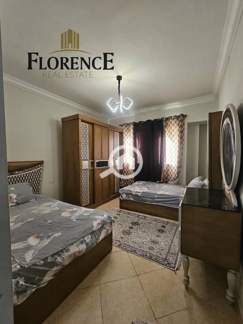 7 9ae3f0eb-c6d9-484c-9ef3-8d09aa20516c. jpg