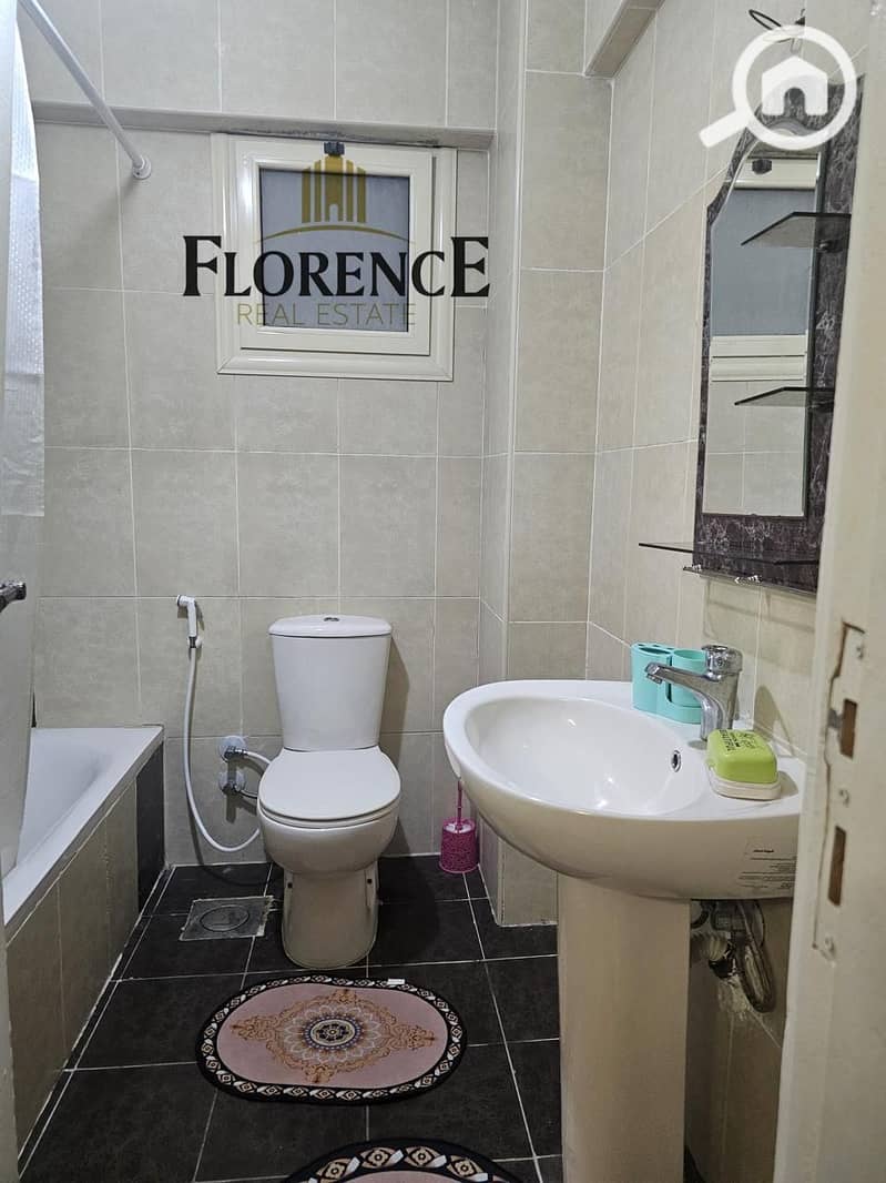 12 372c1487-8dbe-48fd-be36-7a4cedfdcea3. jpg