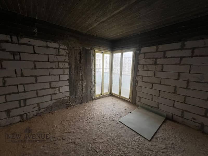 6 WhatsApp Image 2025-12-07 at 1.48. 15 PM (3). jpeg