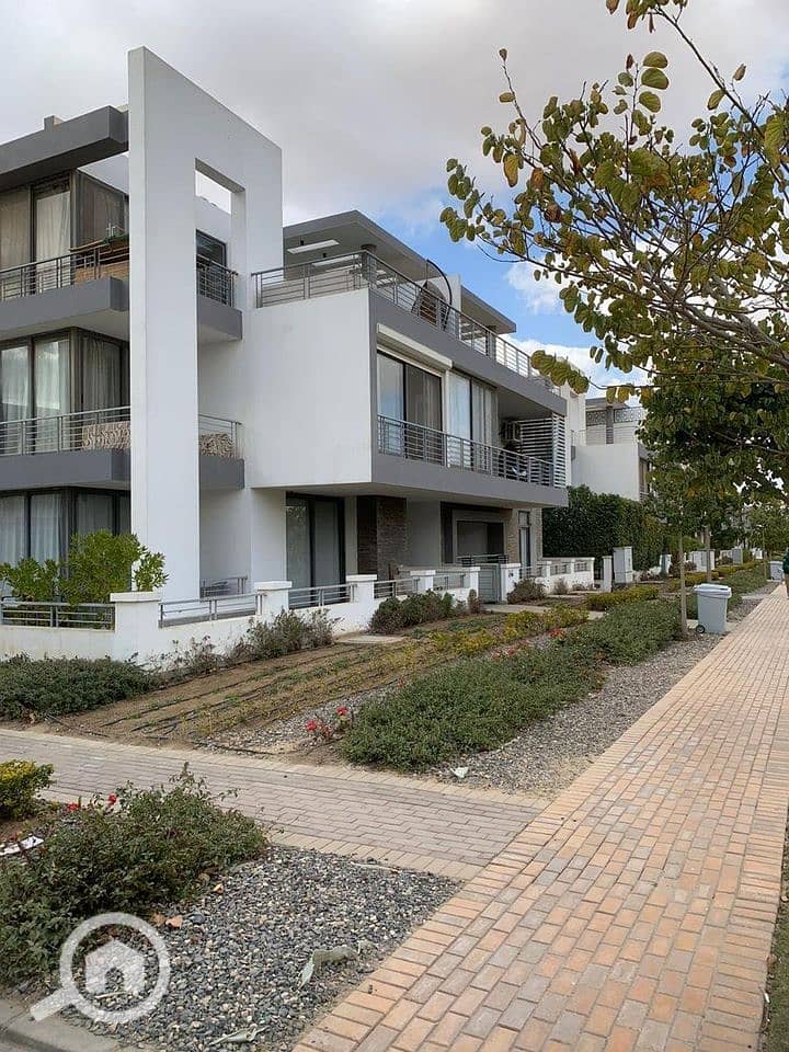 8 WhatsApp Image 2025-10-04 at 3.35. 35 PM. jpeg