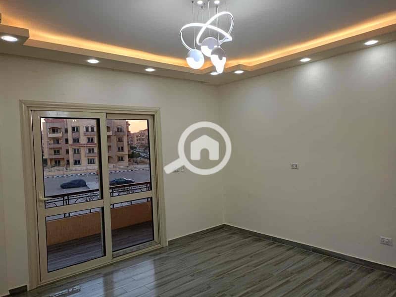 3 48f679bf-55c1-40b1-9ce1-047c41f5c491. jpg