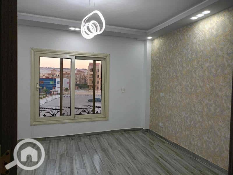 10 60b21380-1c1e-4e3c-a464-ae3cc21219a0. jpg