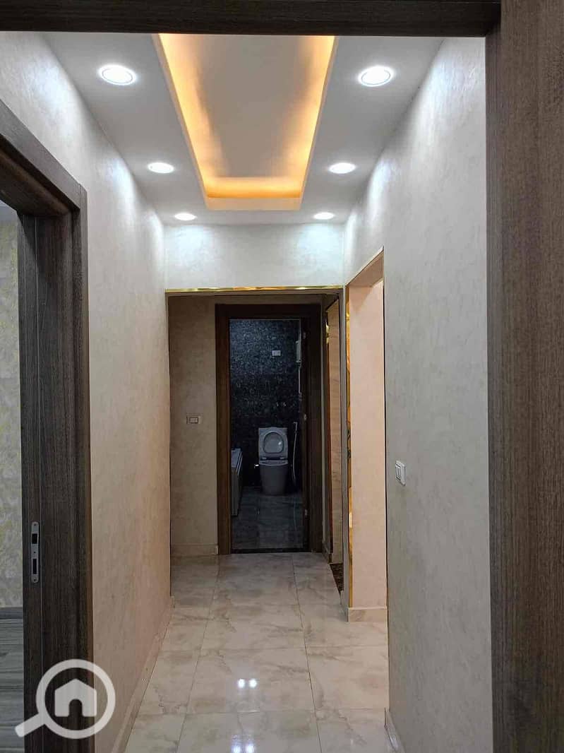 18 a48e872e-8e8b-44f9-a2d8-32936fa86bfc. jpg