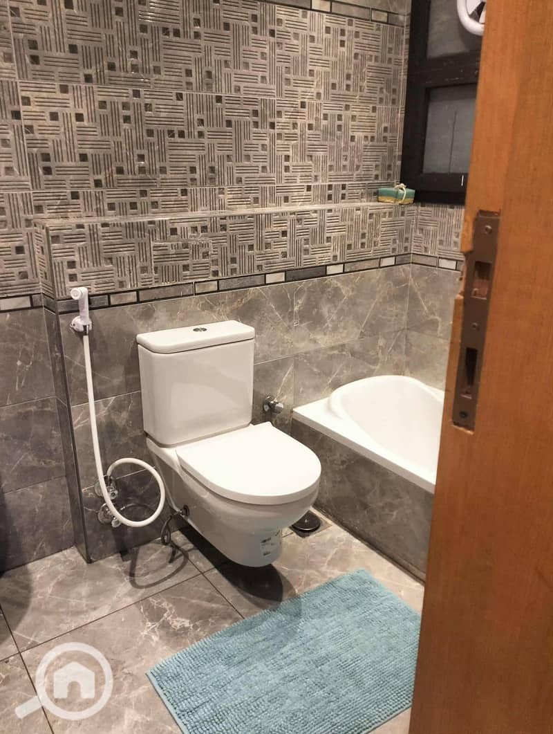 3 b4ff7ddd-3985-479b-815a-b5d558cbf38d. jpg