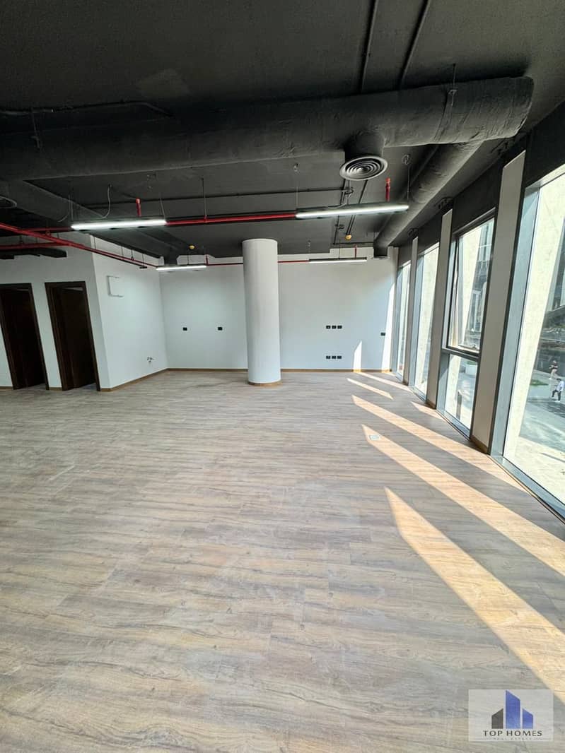 6 WhatsApp Image 2025-12-15 at 2.54. 11 PM (2). jpeg