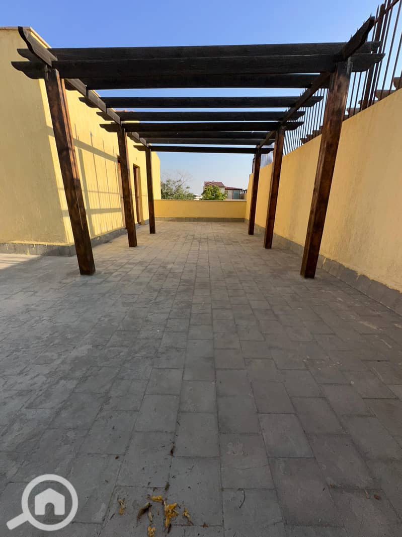 9 9366de2a-2cfc-41f0-9265-b39744954741. jpeg