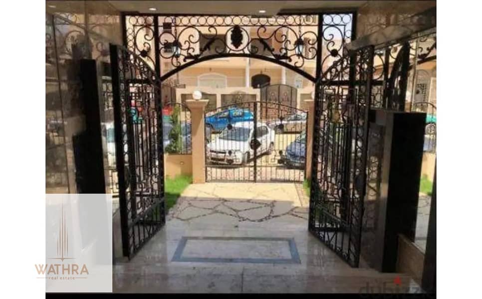 12 158687160-800x600. jpg