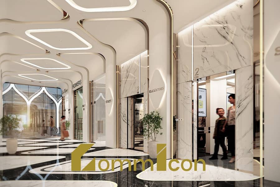 8 Smart-Shopping-at-Valencia-Hub. jpg