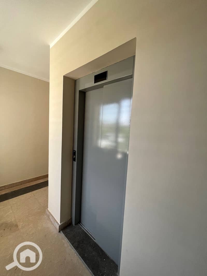 9 4c434f37-3222-427e-8596-87841d28d5c4. jpg