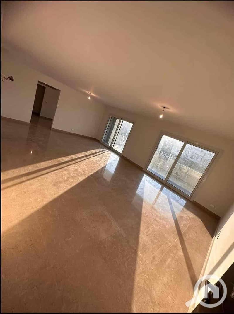 5 e57f3e0e-fd63-4c07-8f2f-2872d2f198ac. jpg