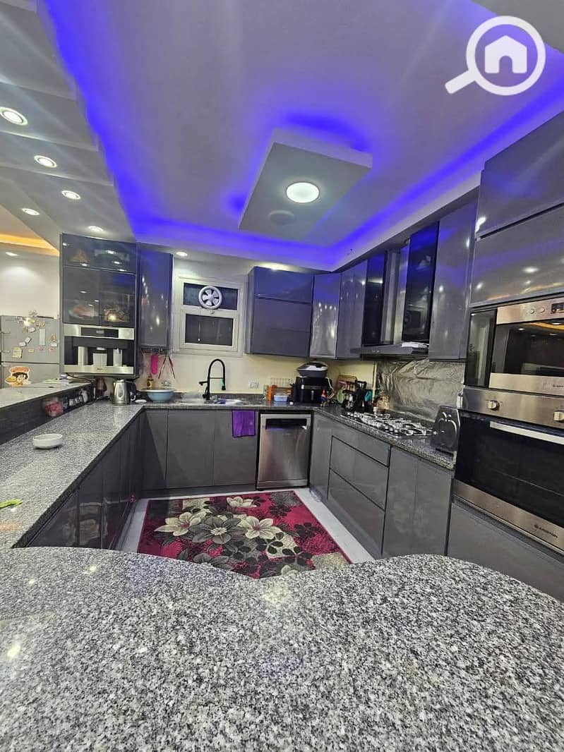 3 e8735fcb-79f8-479d-a6cc-1912d4e6c287. jpg