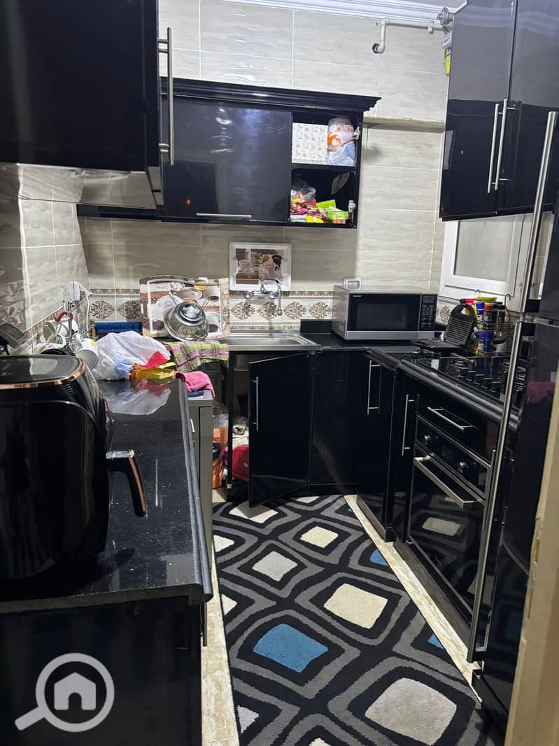 4 5cebb01a-06f3-43ba-bb43-af041f2d6a0e. jpeg