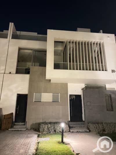 تاون هاوس 5 غرف نوم للبيع في 6 أكتوبر، الجيزة - WhatsApp Image 2025-12-07 at 4.27. 08 PM. jpeg