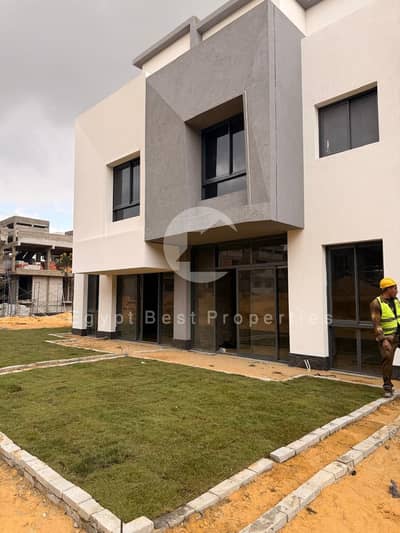 4 Bedroom Villa for Sale in New Cairo, Cairo - WhatsApp Image 2025-12-17 at 1.04. 44 PM. jpeg 4 Bedroom Villa for Sale in New Cairo, Cairo - WhatsApp Image 2025-12-17 at 1.04. 44 PM. jpeg