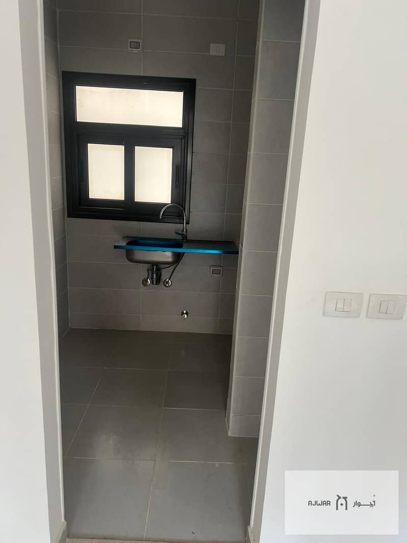 2 7999fa06-8840-4e07-a1e4-96419321b6ed. jpg