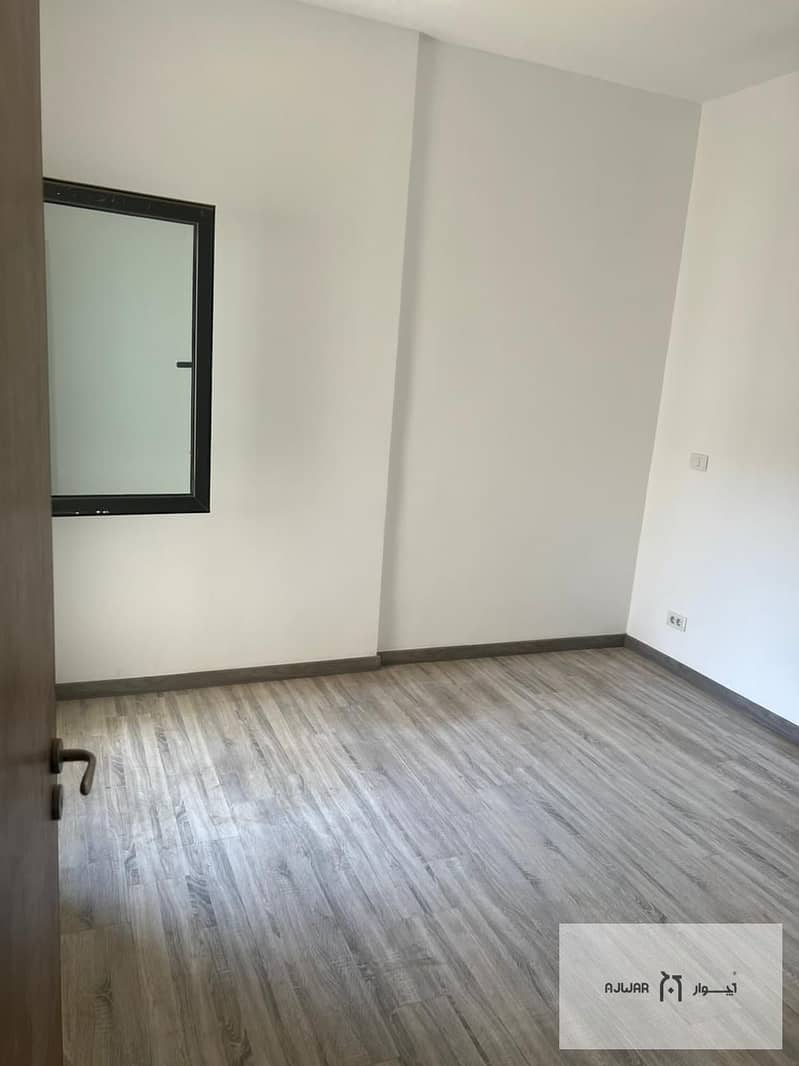 7 da2a79ed-2228-4b1c-82ce-ca8f4e825047. jpg