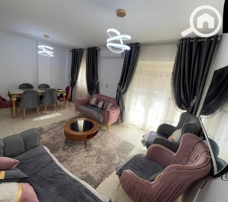 2 60c4cfc5-2a3f-4bb7-8d4f-708082bcc61e. jpg