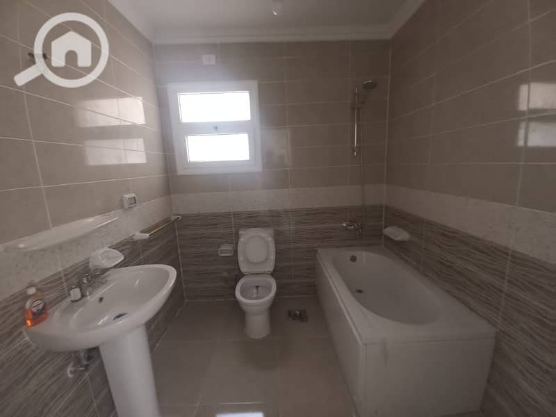 8 25e6ec17-6f23-4950-8b5f-64fd97b58b6a. jpeg