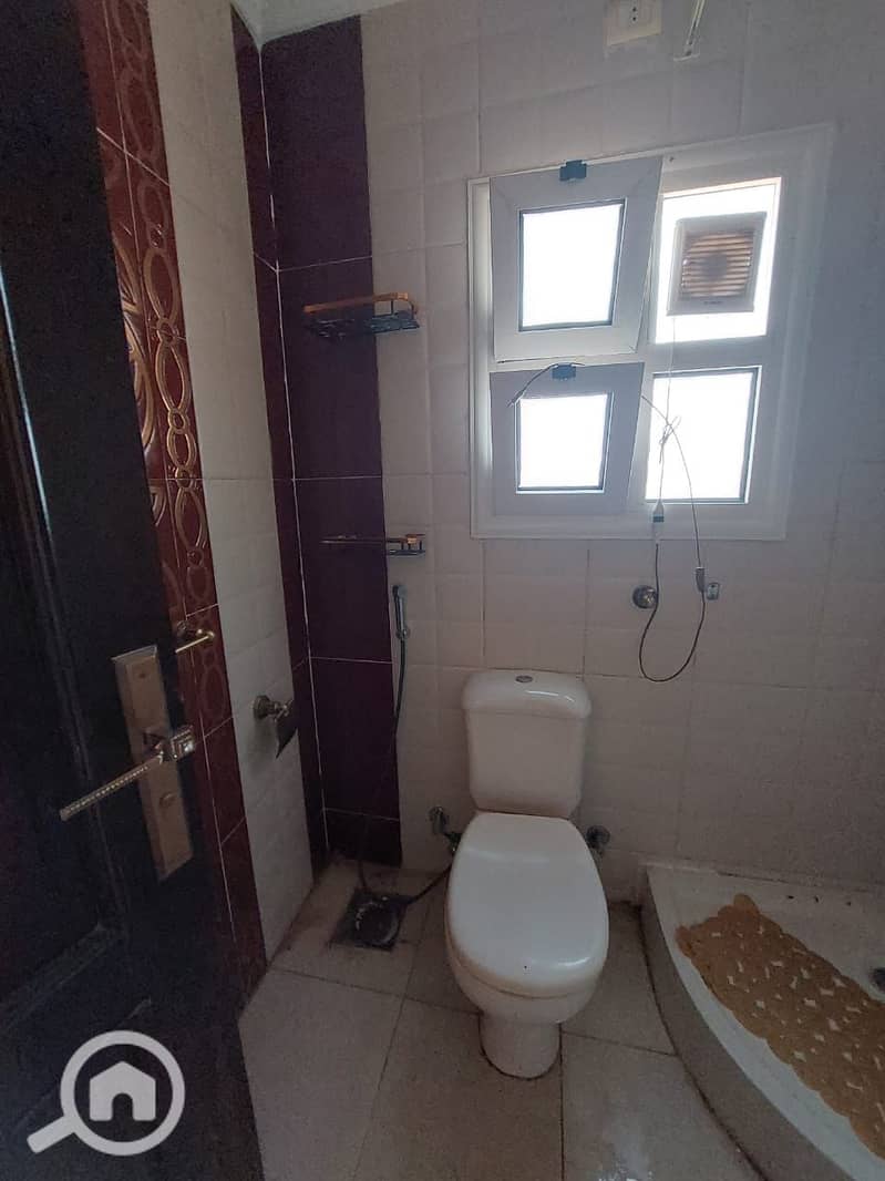 9 ee096cec-92ca-43a7-9c33-8e255838eb9a. jpg