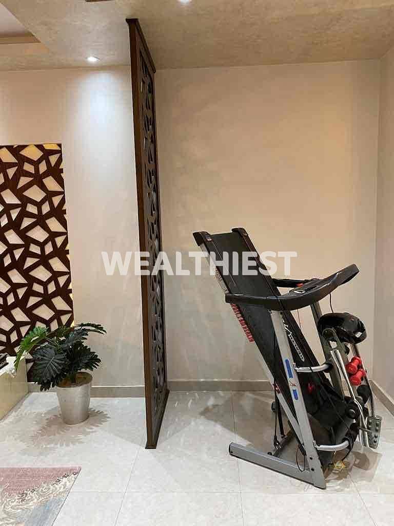 8 74d154d4-22d8-49f0-83a9-5c79d35e4583. jpg