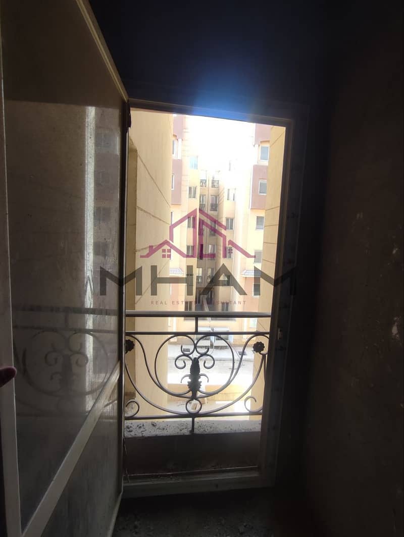 3 photo_5911187043545451769_y. jpg