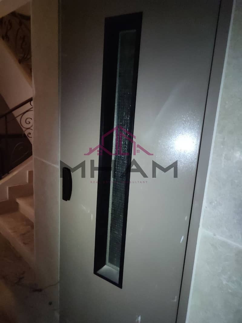 11 photo_5911187043545451766_y. jpg