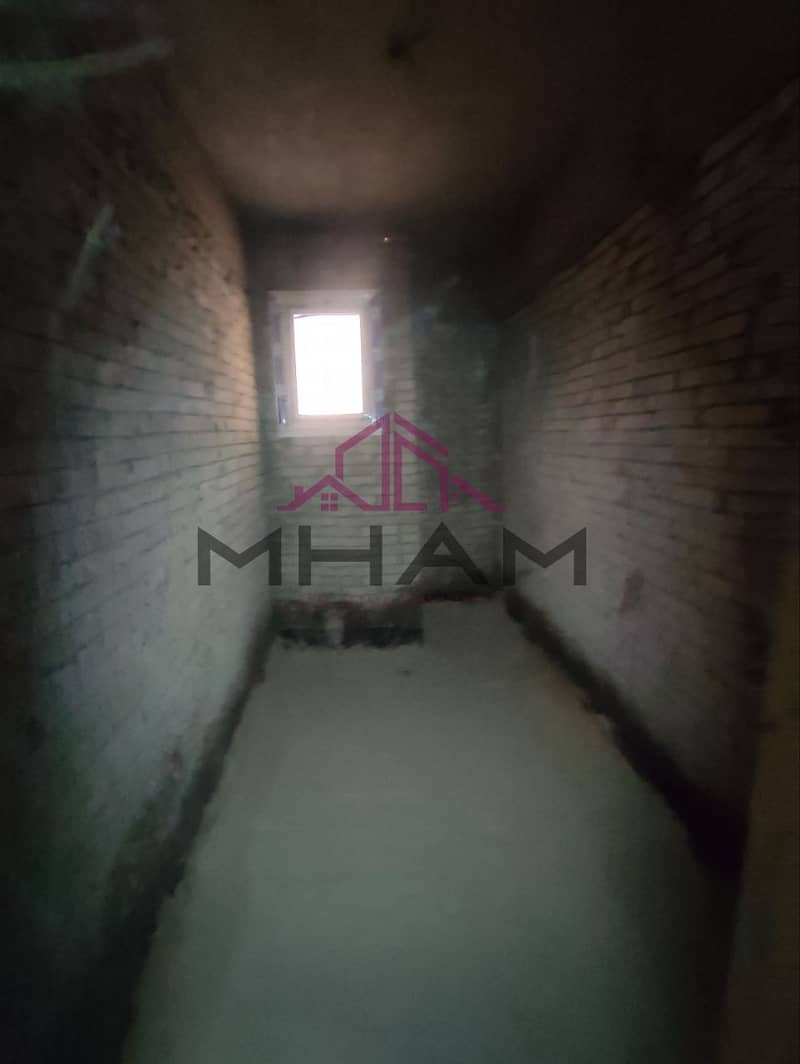 14 photo_5911187043545451771_y. jpg