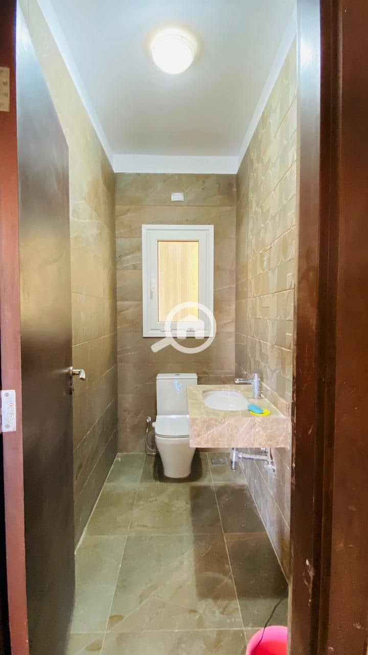 8 WhatsApp Image 2025-12-16 at 22.34. 20. jpeg