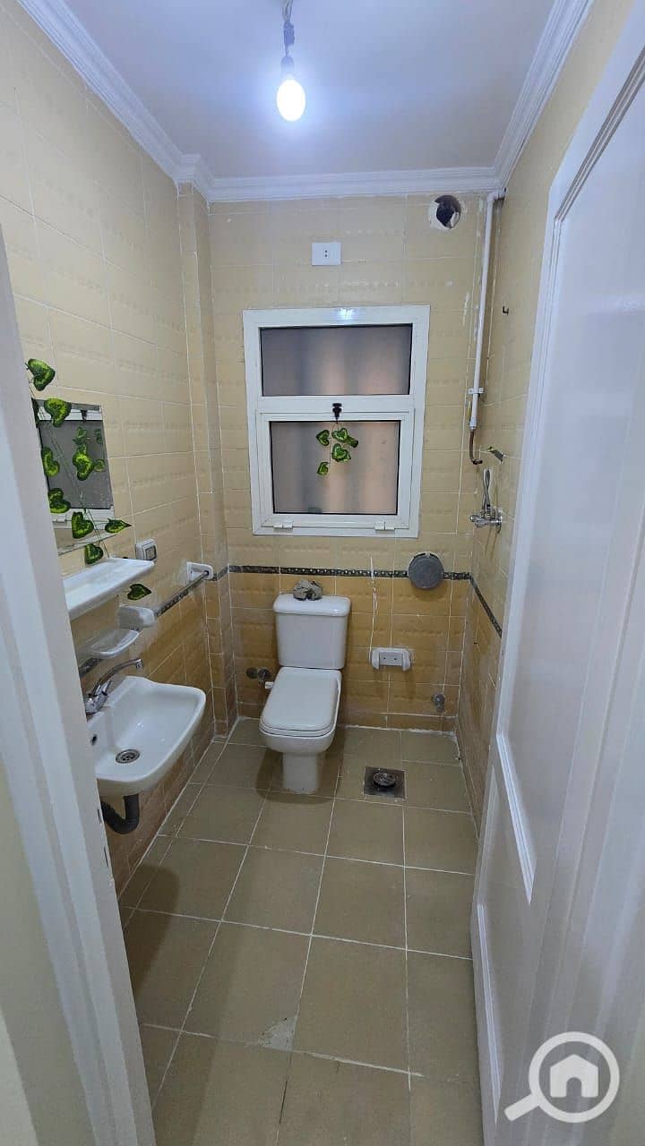 7 c0c3e630-1f92-49df-a80d-63ac02f4b829. jpg