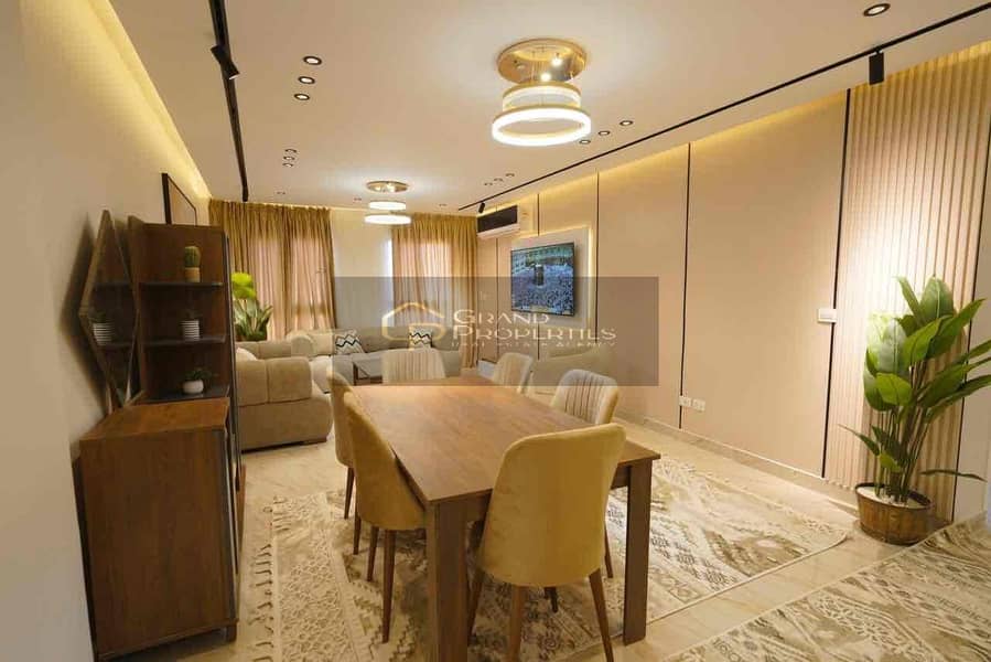 2 b38f6de3-0c5b-4bfc-9807-5f94262c921f. jpg