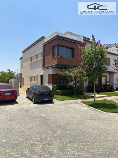 5 Bedroom Townhouse for Sale in New Cairo, Cairo - WhatsApp Image 2025-12-17 at 3.49. 28 AM. jpeg