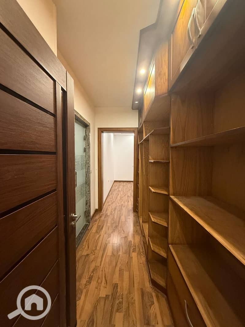 9 0209708d-779a-45aa-8dd1-ca66f40ccfc3. jpeg