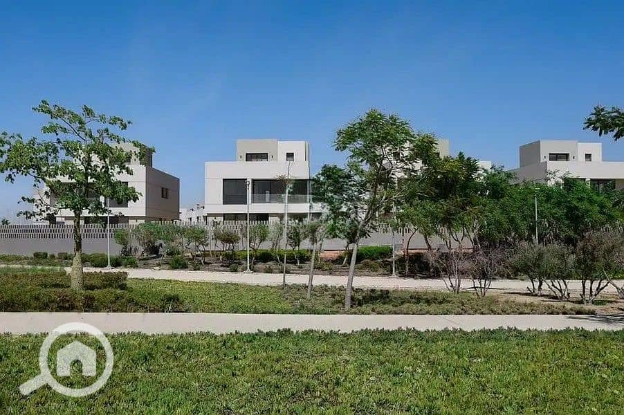 6 30776387-800x600. jpg