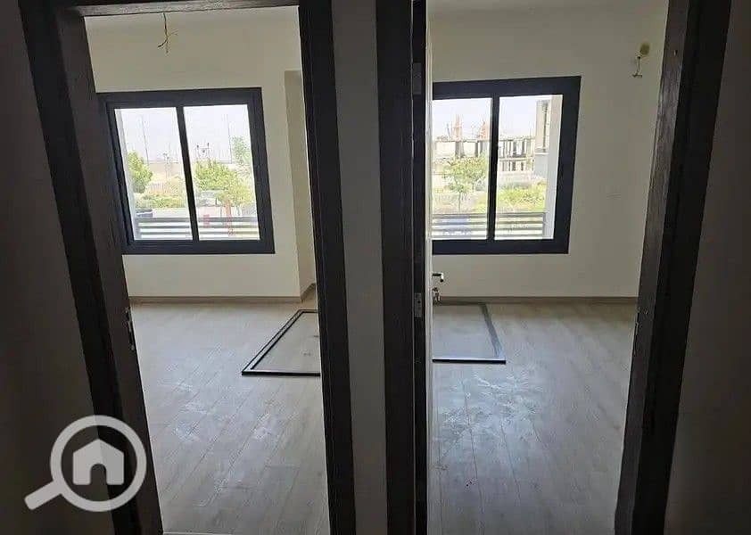 11 30776400-800x600. jpg