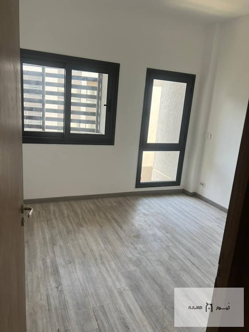 3 93c62d80-2a19-4a50-9dbc-167fe85441ff. jpg