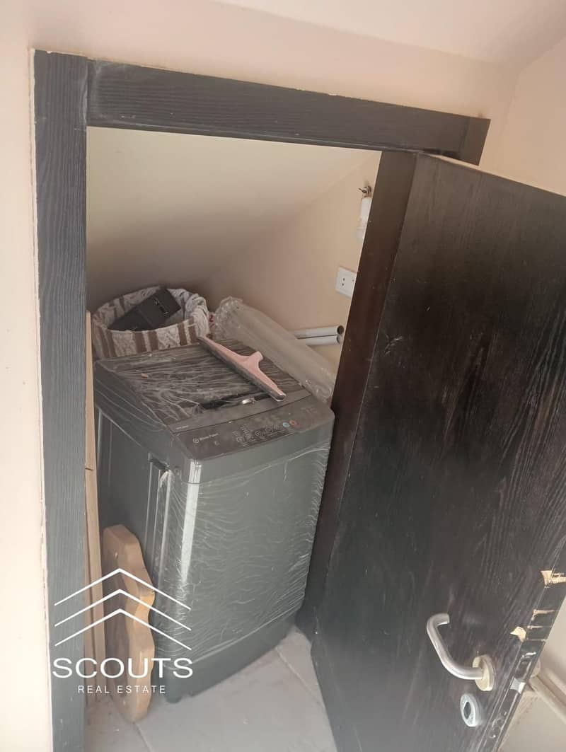 18 45b3502d-0516-4635-b6b6-490466a70402. jpeg