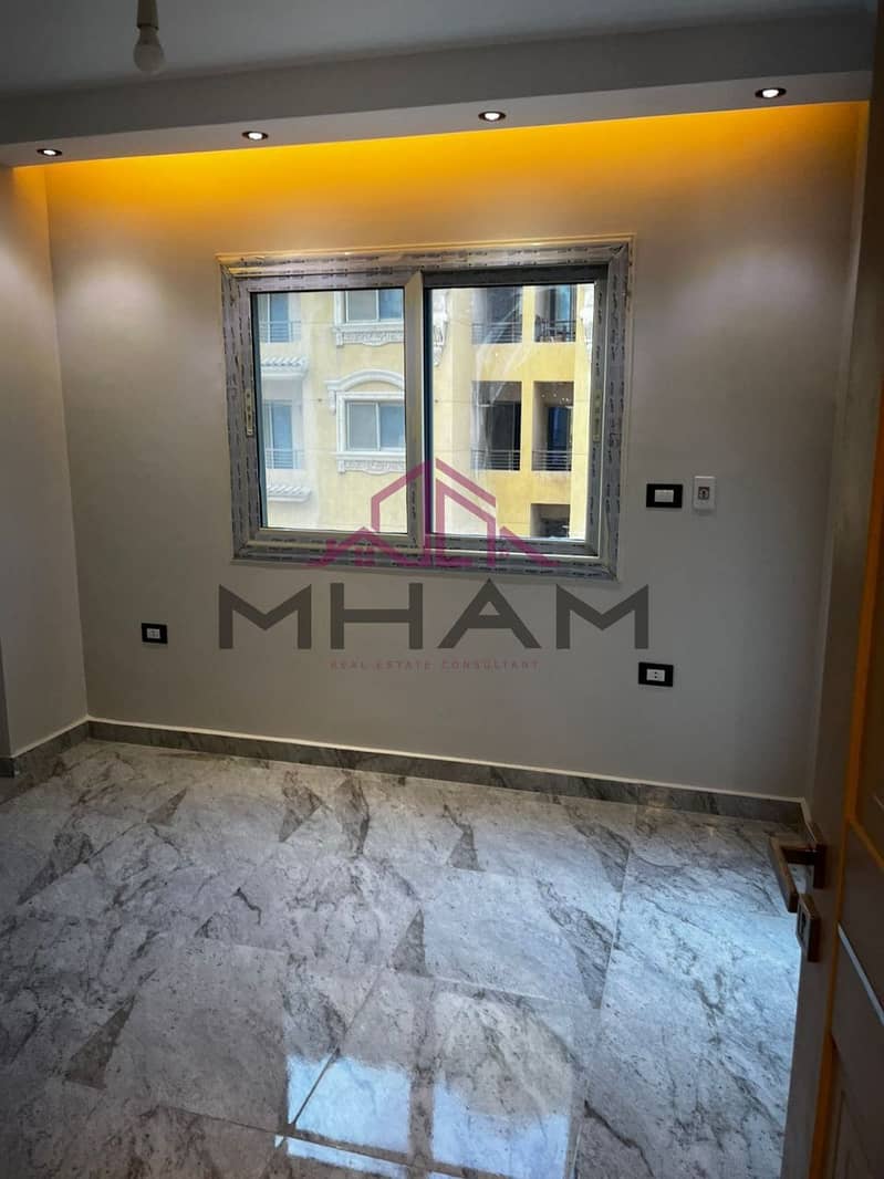 2 photo_5911393670127094861_y. jpg