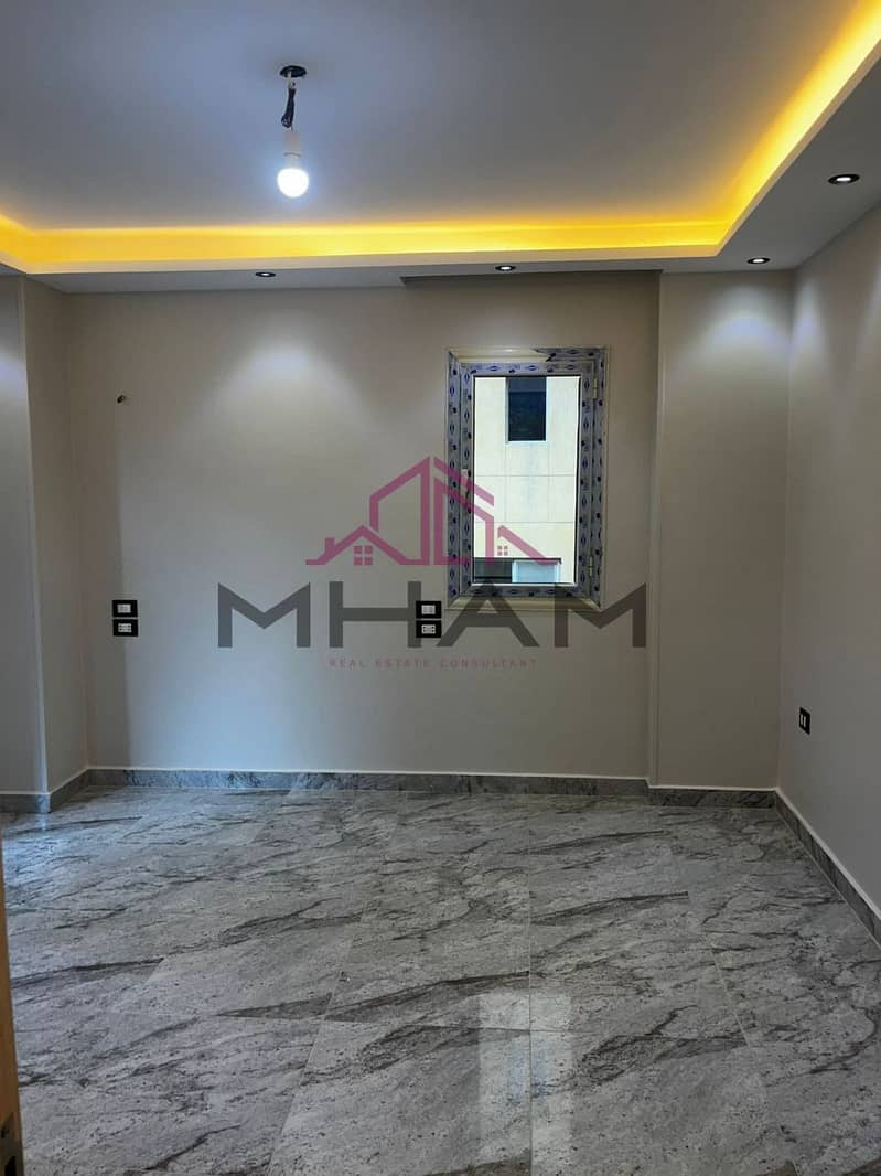 3 photo_5911393670127094862_y. jpg