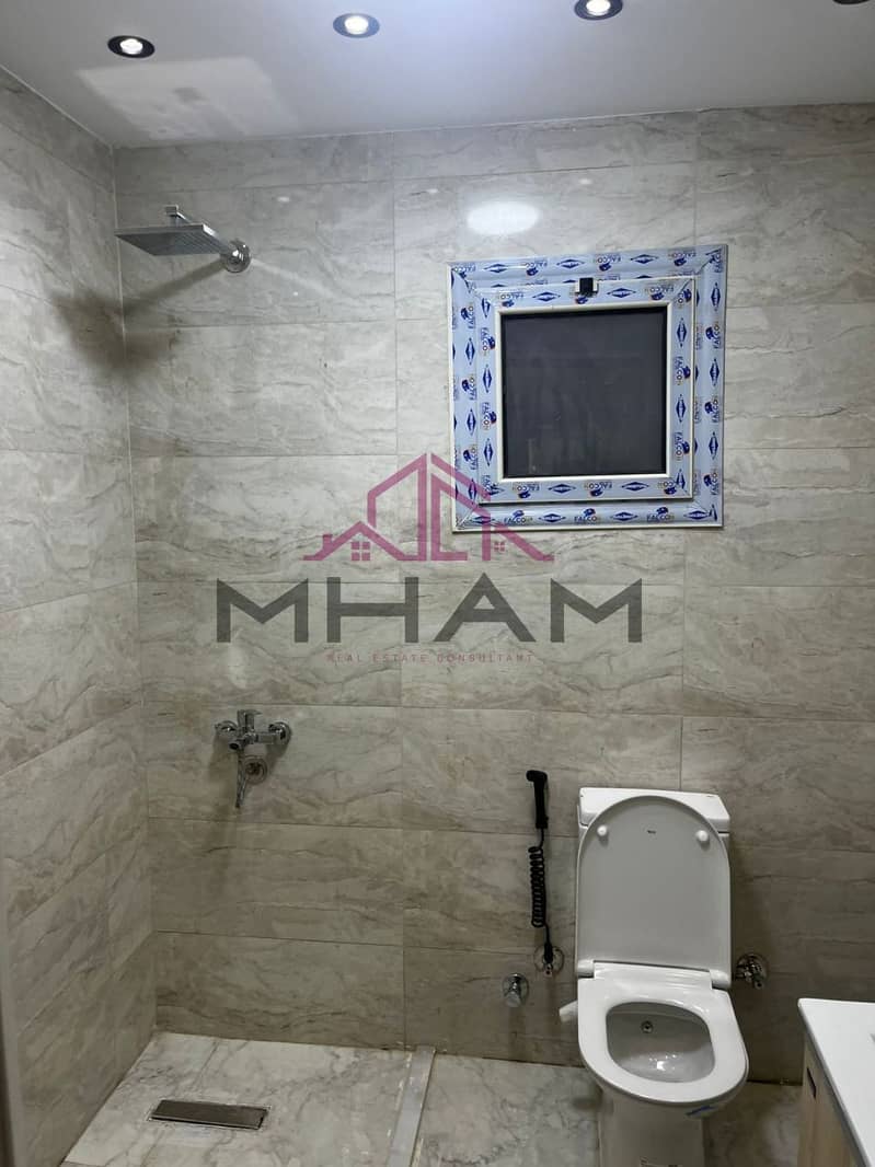 8 photo_5911393670127094860_y. jpg