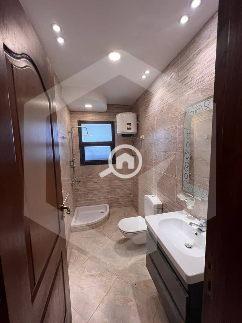 10 Courtyard Sodic 10. jpg