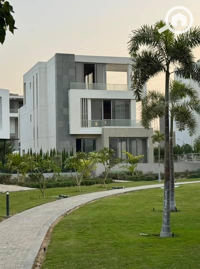 فیلا 4 غرف نوم للبيع في 6 أكتوبر، الجيزة - WhatsApp Image 2025-12-17 at 1.54. 49 PM (8). jpeg فیلا 4 غرف نوم للبيع في 6 أكتوبر، الجيزة - WhatsApp Image 2025-12-17 at 1.54. 49 PM (8). jpeg