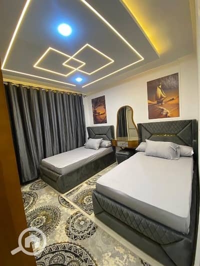 شقة 3 غرف نوم للبيع في مدينة نصر، القاهرة - 170م امام نورى خطاب المنطقة الاولى بحصة ارض طبيرة