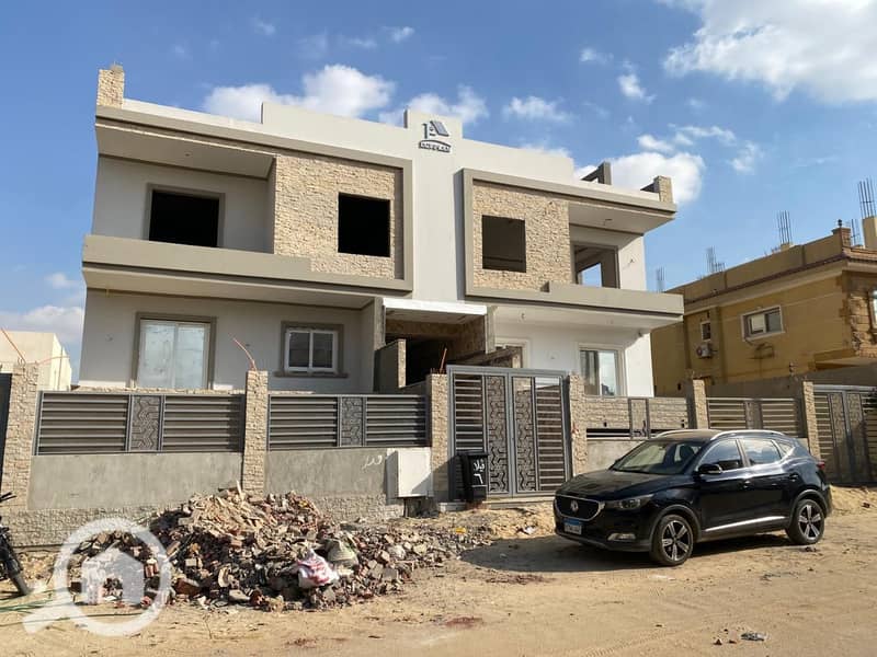 9 7c1b5f53-2a34-46d6-b1eb-56488531822d. jpg