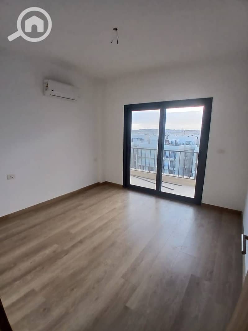 9 WhatsApp Image 2025-12-08 at 18.25. 42 (1). jpeg