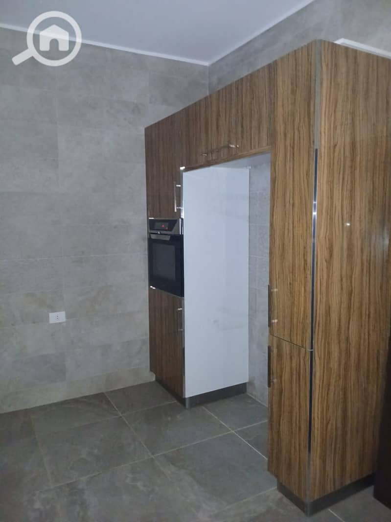 14 WhatsApp Image 2025-12-08 at 18.25. 41 (2). jpeg