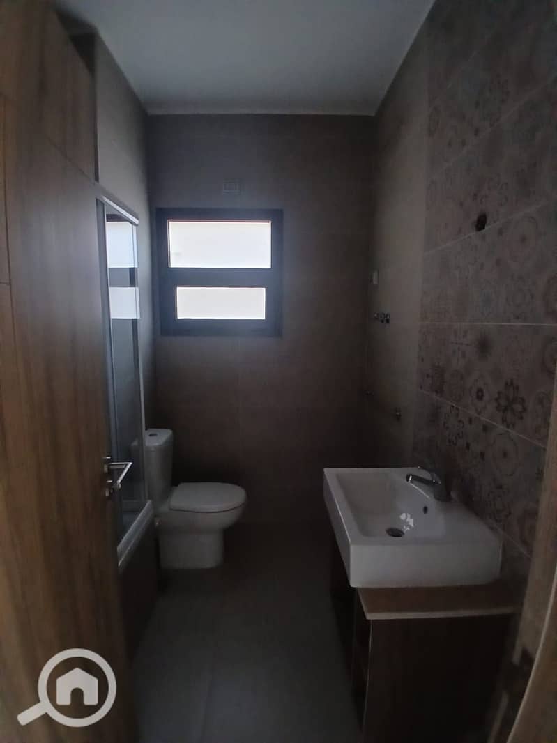 20 WhatsApp Image 2025-12-08 at 18.25. 45 (1). jpeg